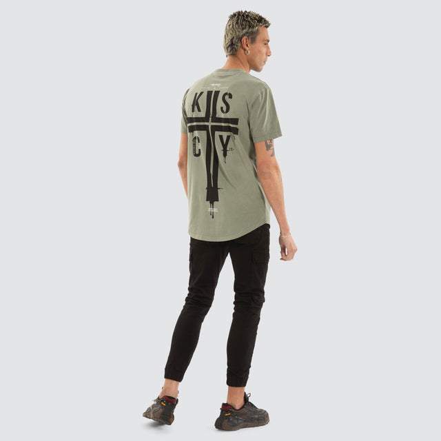 Cloak Dual Curved Tee Pigment shadow