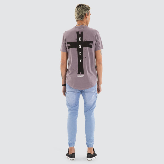 model wears Decay Dual Curved Tee Pigment Grey Ridge T-Shirts Grey - image 4