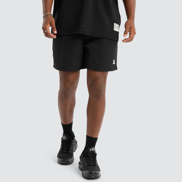 model wears 91 Hike Short Black Shorts Black - image 1