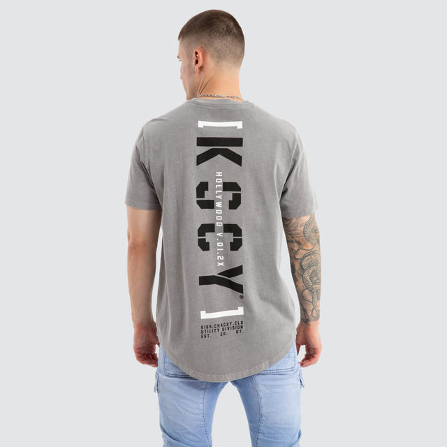 model wears Unleashed Dual Curved Tee Pigment Frost Grey T-Shirts Grey - image 1