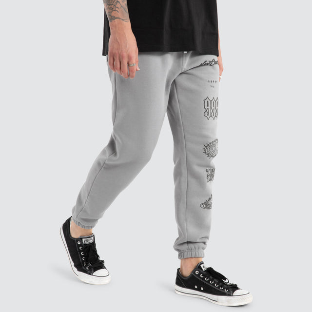 model wears Unthought Heavy Trackpant Ultimate Grey Trackpants Grey - image 4
