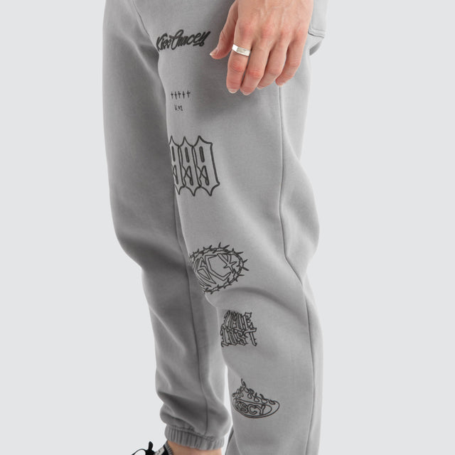 model wears Unthought Heavy Trackpant Ultimate Grey Trackpants Grey - image 5