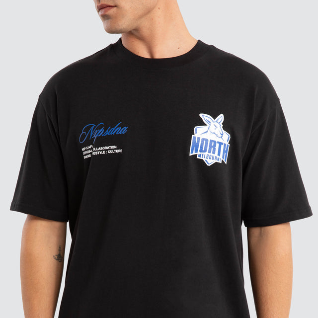 model wears North Melbourne Kangaroos AFL Season Tee Jet Black T-Shirts Black - image 3