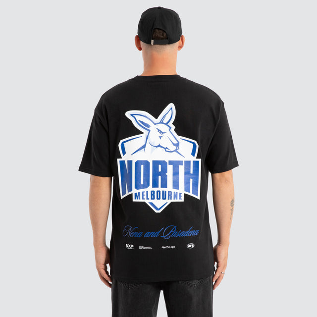 model wears North Melbourne Kangaroos AFL Season Tee Jet Black T-Shirts Black - image 1