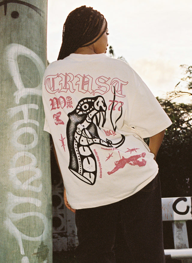 KSCY TRUST STREET TEE
