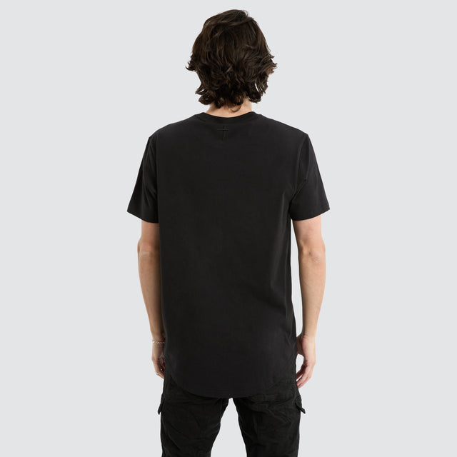 model wears Prairie Dual Curved Tee Jet Black T-Shirts Black - image 2