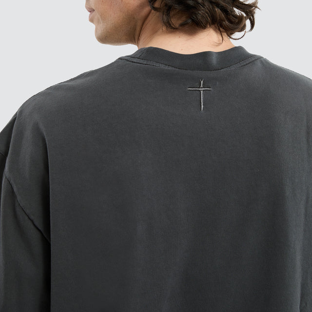model wears Gillette Heavy Crop Tee Pigment Asphalt T-Shirts Grey - image 2