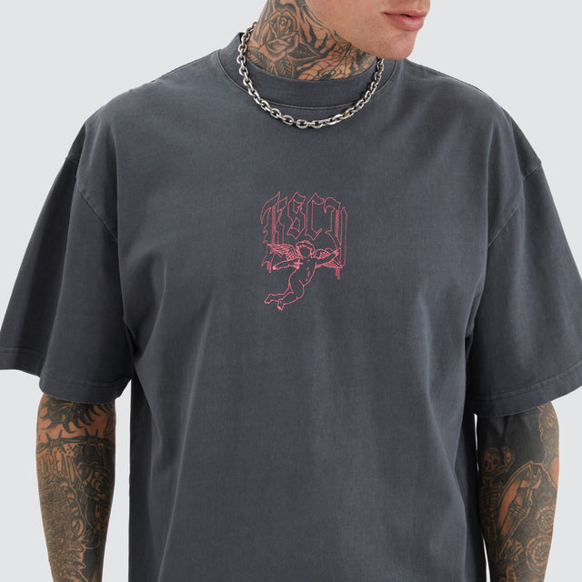model wears Covert Street Tee Pigment Asphalt T-Shirts Grey - image 2