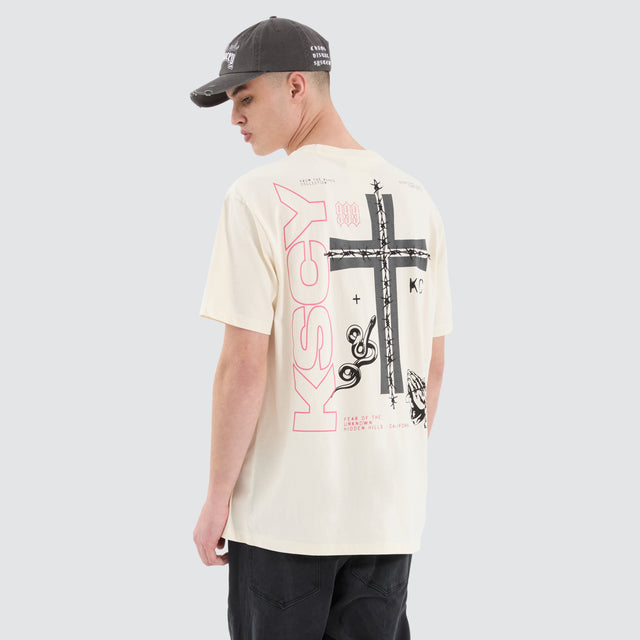 model wears Fleeting Relaxed Tee Tofu T-Shirts Cream - image 2