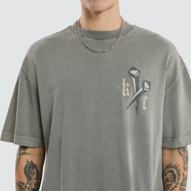 model wears Nailed Street Tee Pigment Frost Grey T-Shirts Grey - image 3