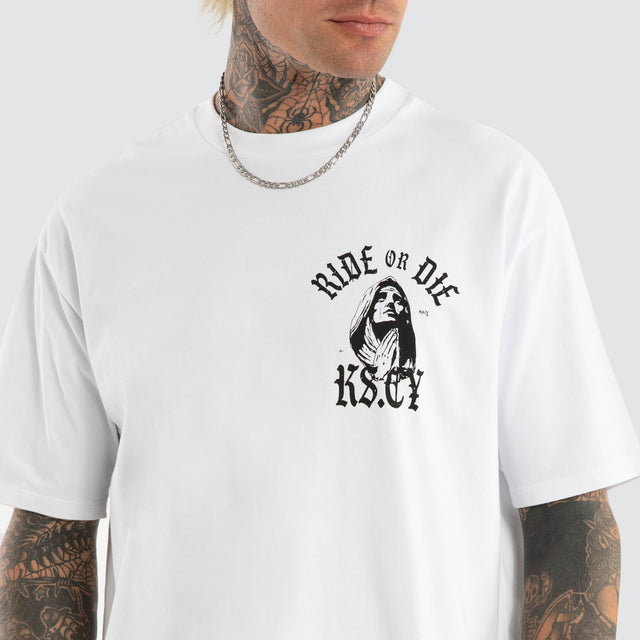 model wears Saint Box Fit Tee Optical White T-Shirts White - image 3
