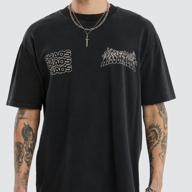 model wears Poster Box Fit Tee Mineral Anthracite Black T-Shirts Grey - image 5