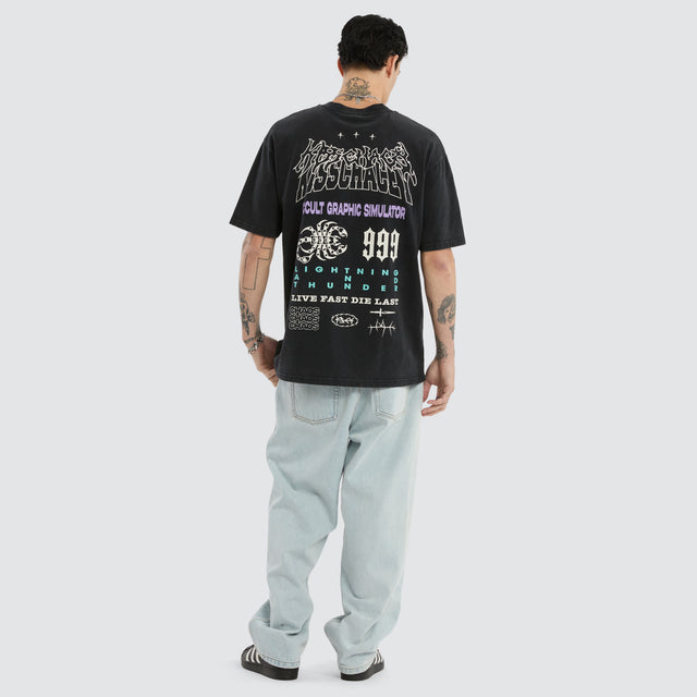model wears Poster Box Fit Tee Mineral Anthracite Black T-Shirts Grey - image 4