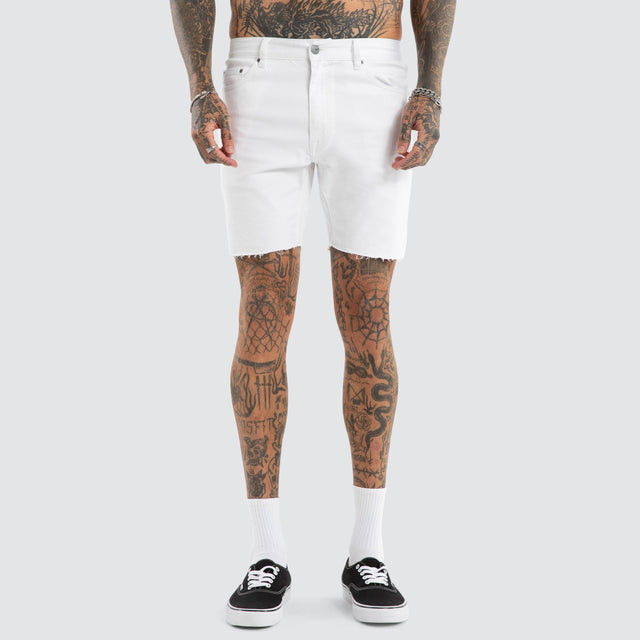 model wears KS2 Denim Shorts White Shorts White - image 4