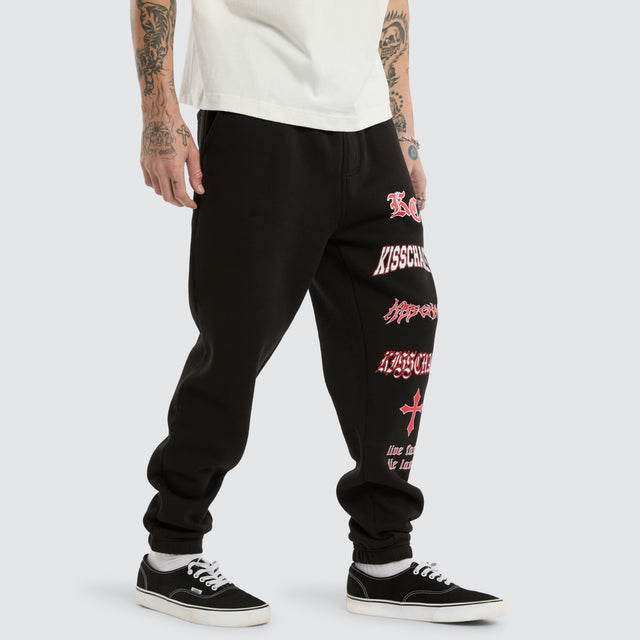 model wears Movement Trackpant Jet Black Trackpants Black - image 1