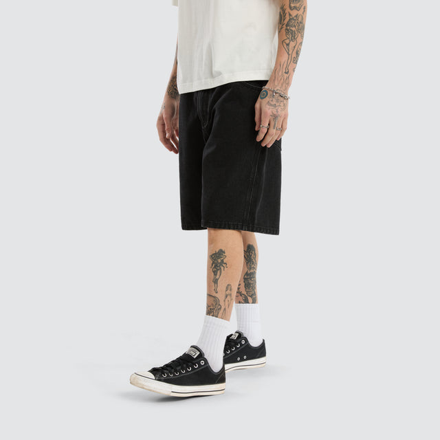 K6 Denim Jort Worn Black