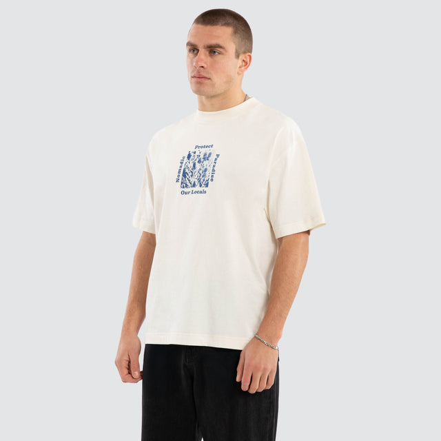 Bottlebrush Street Tee Tofu