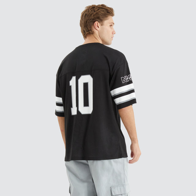 model wears Settler Football Jersey Jet Black T-Shirts Black - image 2