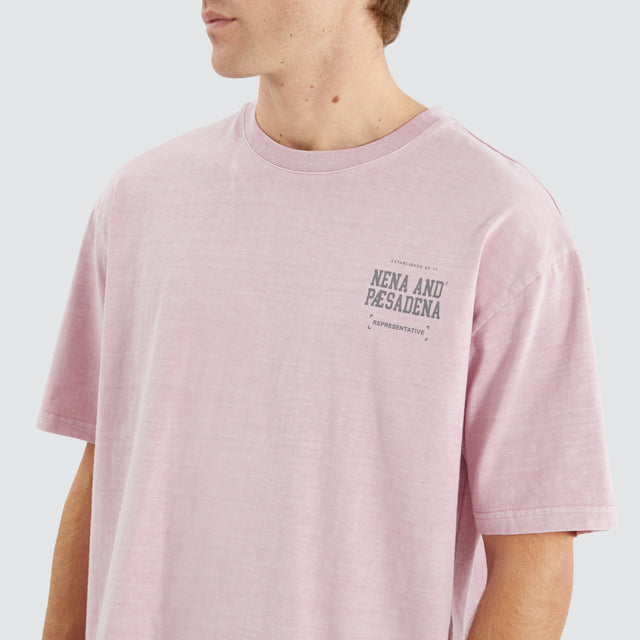 model wears Compact Box Fit Tee Pigment Pink T-Shirts Pink - image 3