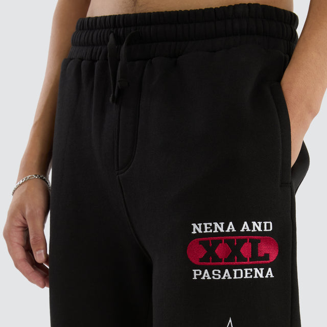 model wears Heritage Trackpant Jet black Trackpants Black - image 3