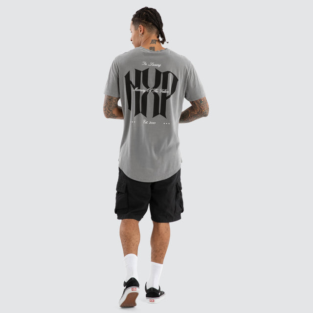 model wears Rush Dual Curved Tee Pigment Frost Grey T-Shirts Grey - image 4
