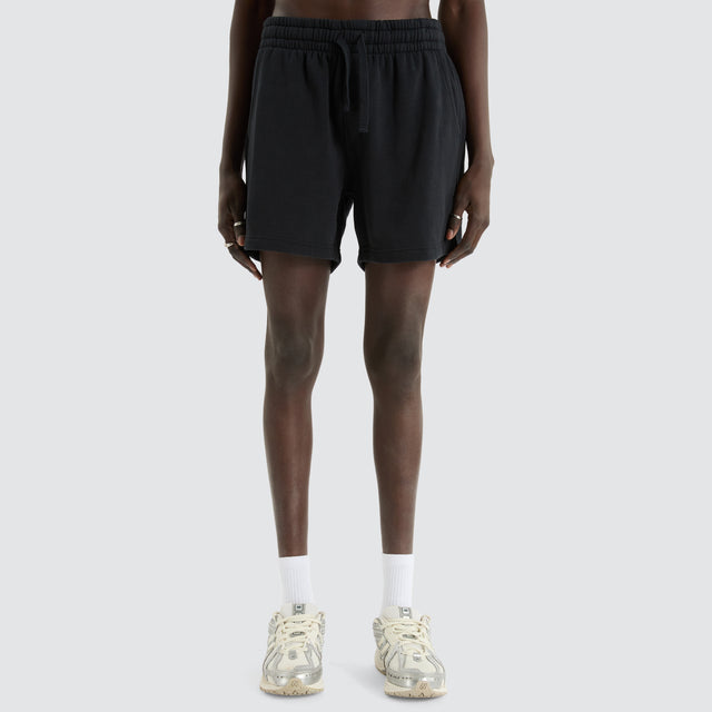 model wears Valle 6 Inch Fleece Short Anthracite Black Shorts Black - image 2