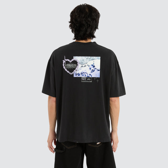 model wears Chain Reaction Box Fit Tee Faded Black T-Shirts Black - image 1