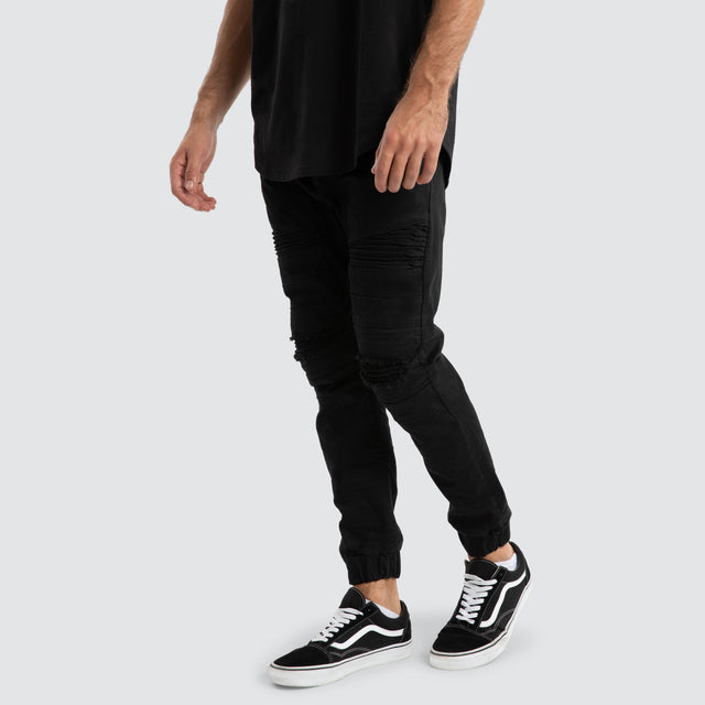 model wears Viper Denim Jogger Black Pants Black - image 3