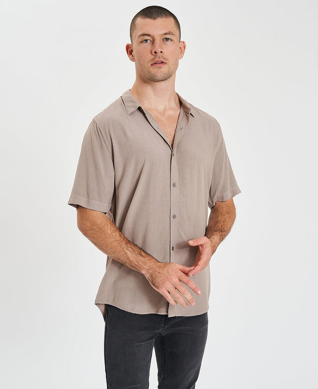 Inventory Oxford Relaxed Short Sleeve Shirt Pigment Taupe