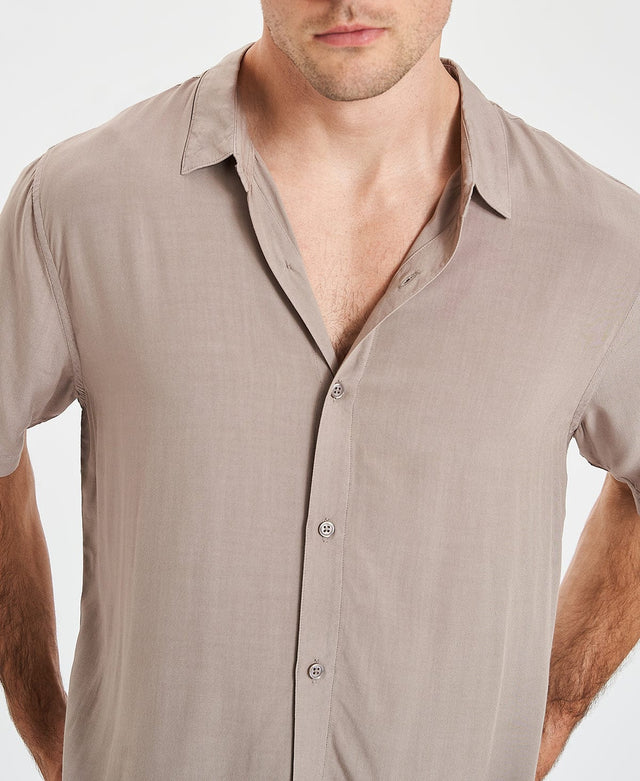 Inventory Oxford Relaxed Short Sleeve Shirt Pigment Taupe