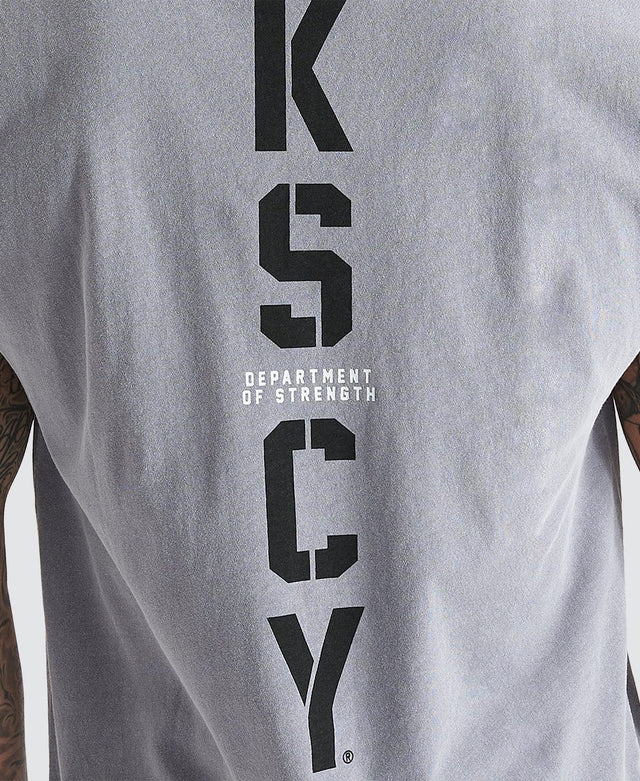 Kiss Chacey Beaville Muscle Pigment Skyrocket