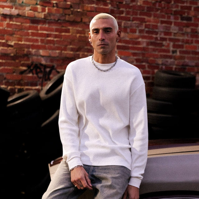 model wears Calne Relaxed Long Sleeve Tee Natural Waffle Longsleeve T-Shirts Cream - image 2