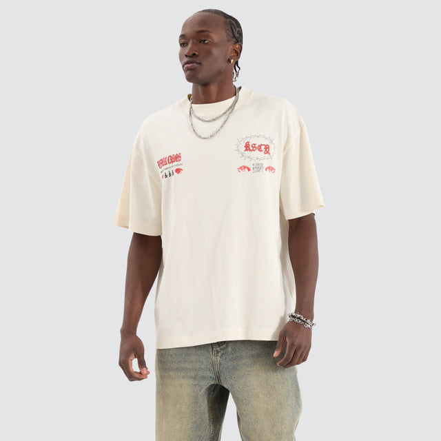 model wears Cascade Heavy Street Fit Tee Tofu T-Shirts Cream - image 1