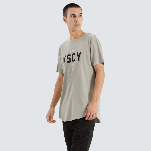 Kiss Chacey Dilon Tee Pigment Paloma