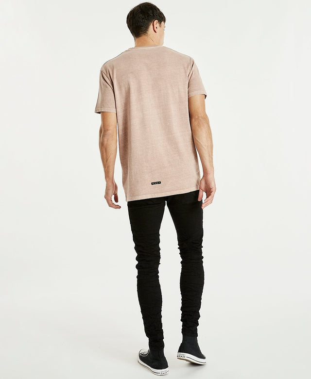 model wears Essentials Relaxed Fit T-Shirt Sphinx T-Shirts Brown - image 8