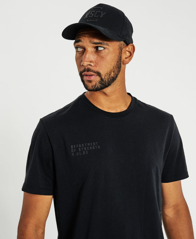 model wears Motion Active T-Shirt Jet Black T-Shirts Black - image 4