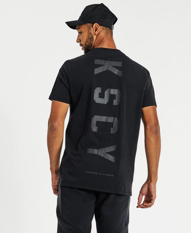 model wears Motion Active T-Shirt Jet Black T-Shirts Black - image 1