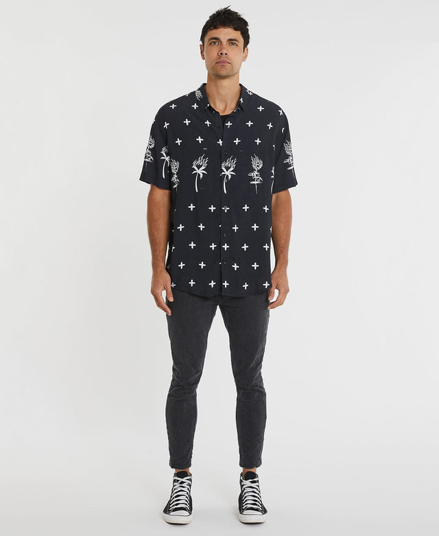 model wears Sahara Relaxed Short Sleeve Shirt Multi Colour Short Sleeve Shirts Black - image 3