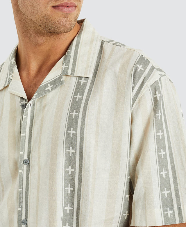 model wears Stargaze Relaxed Resort Shirt Grey/White Print Short Sleeve Shirts Grey - image 2