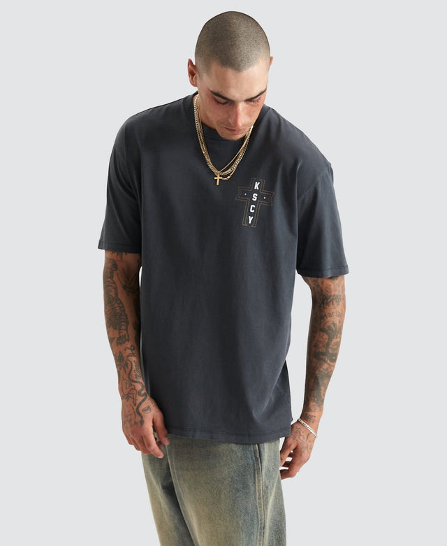Kiss Chacey The Knight Tee Pigment Black