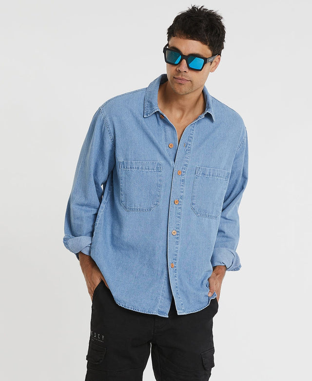 model wears Wildfire Relaxed Overshirt Blue Sky Blue Long Sleeve Shirts Blue - image 1