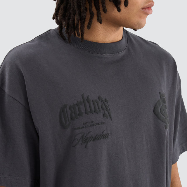model wears Carlton Blues AFL Heavy Raptor Tee Asphalt T-Shirts Grey - image 4