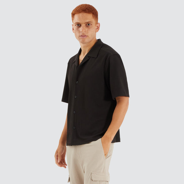 model wears Amalfi Box Resort Shirt Jet Black Short Sleeve Shirts Black - image 2