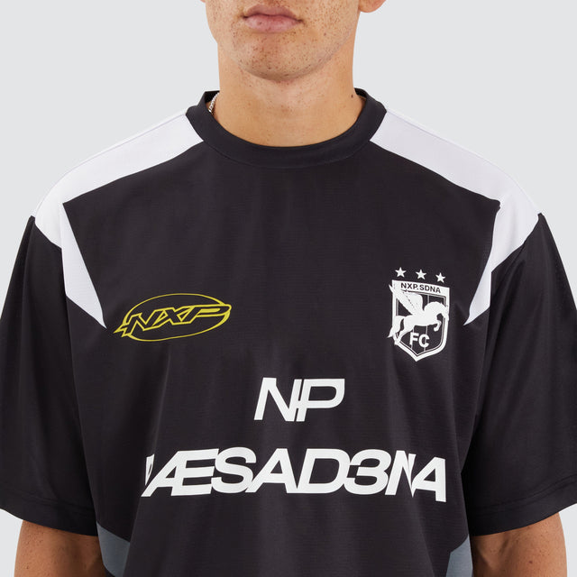 model wears Major Football Jersey Jet Black T-Shirts Black - image 2