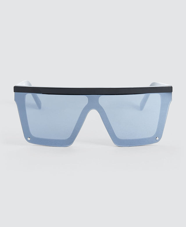 model wears Commanche Sunglasses Black Sunglasses Black - image 1