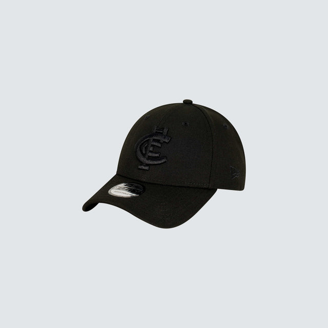 model wears Carlton Blues 9FORTY Snapback Black Headwear Black - image 2