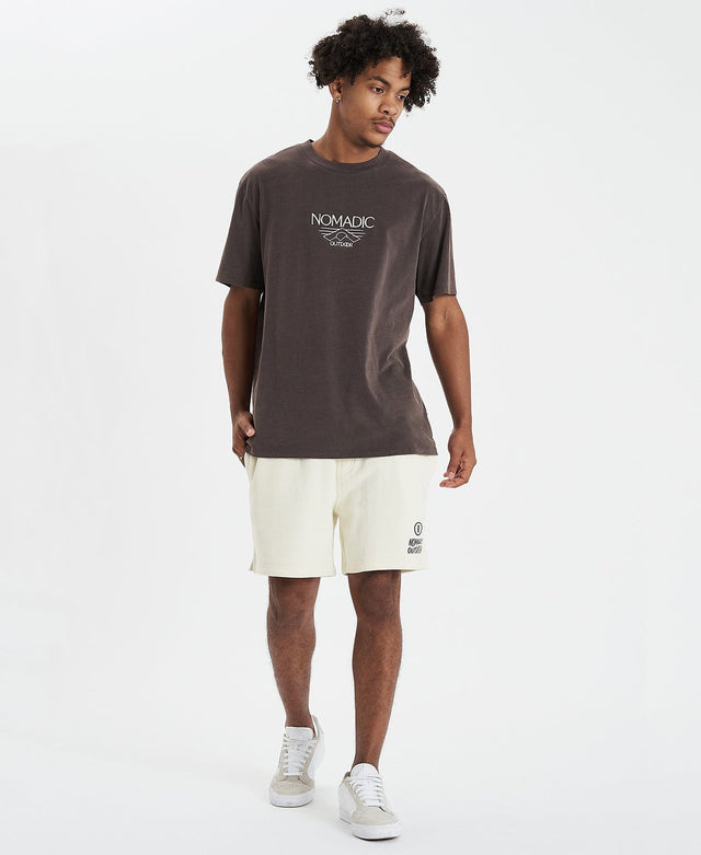 model wears Calabar Heavy Track Shorts Off White Shorts White - image 6