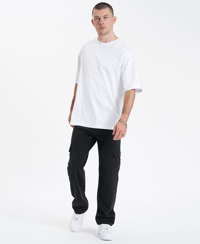 model wears Grayson Cargo Jeans Vintage Black Pants Black - image 9