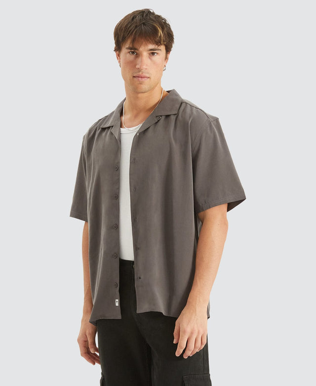 model wears Hali Cropped Resort Shirt Grey Short Sleeve Shirts Grey - image 1