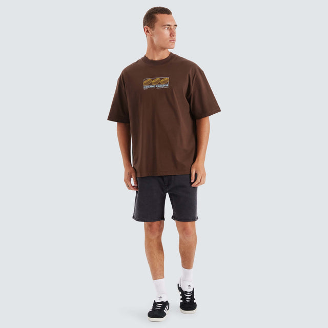 model wears Summit Street Tee Chocolate Brown T-Shirts Brown - image 4